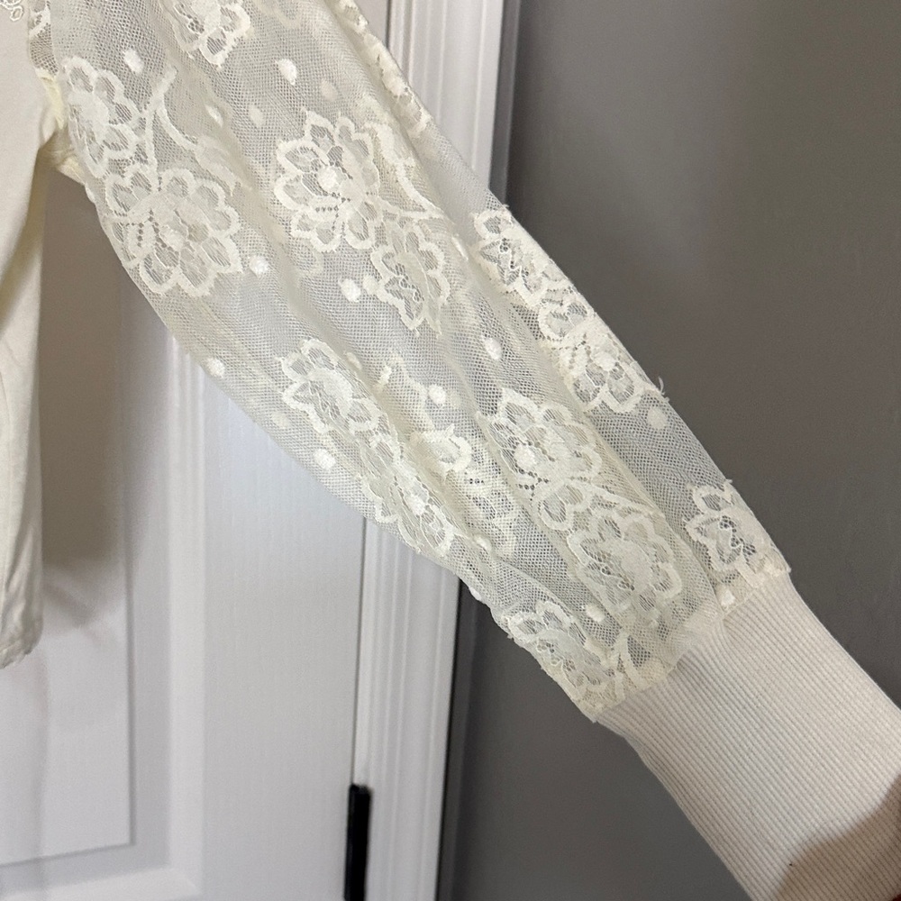 Antgropologie Chic Lace Women's Blouse in Cream NWT - Picture 6 of 10